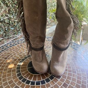 In good condition Mia Suede fringe boots